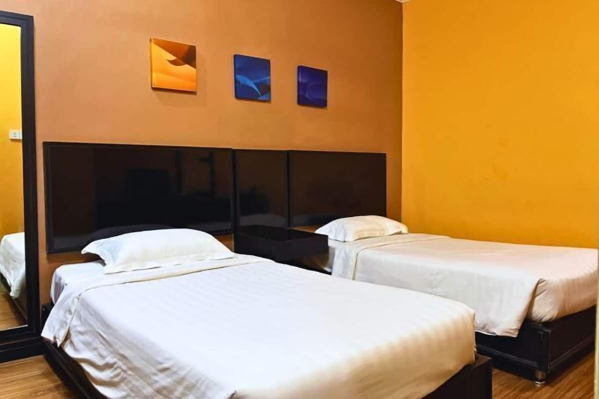 In-room safe, cribs/infant beds, rollaway beds, free WiFi