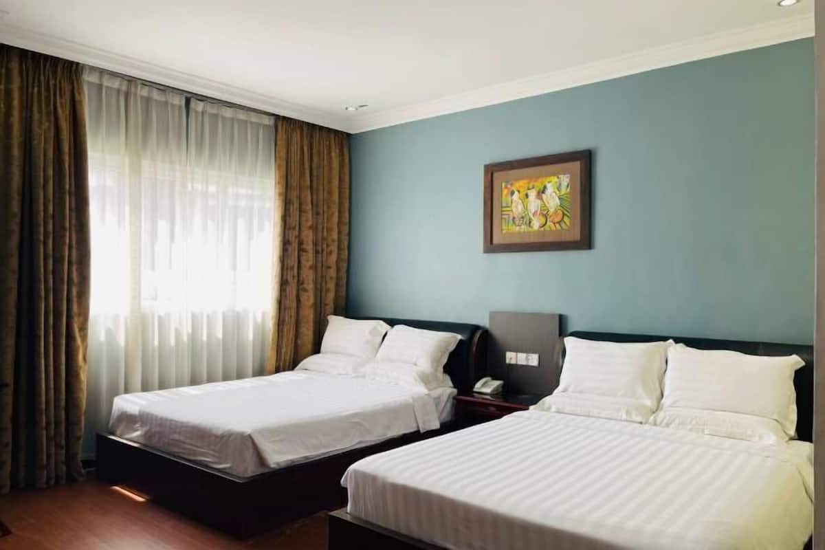 In-room safe, cribs/infant beds, rollaway beds, free WiFi