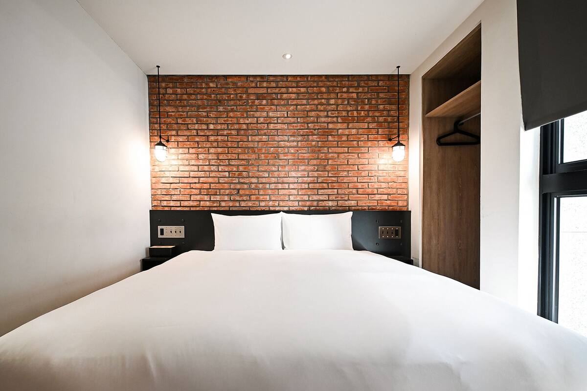 Habitación doble clásica | Escritorio, espacio para trabajar con laptop y wifi gratis 
