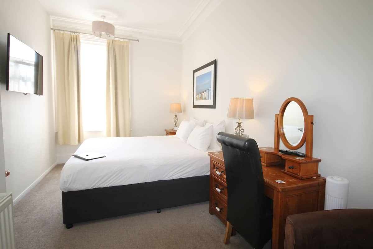 House Double | 1 bedroom, desk, iron/ironing board, free WiFi