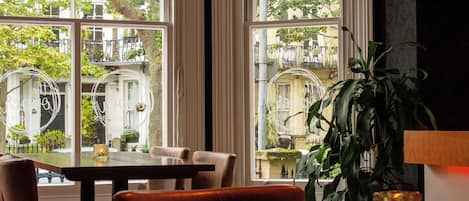 Breakfast and dinner served, British cuisine