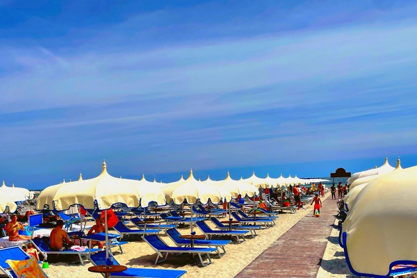 Beach cabanas, sun loungers, beach umbrellas