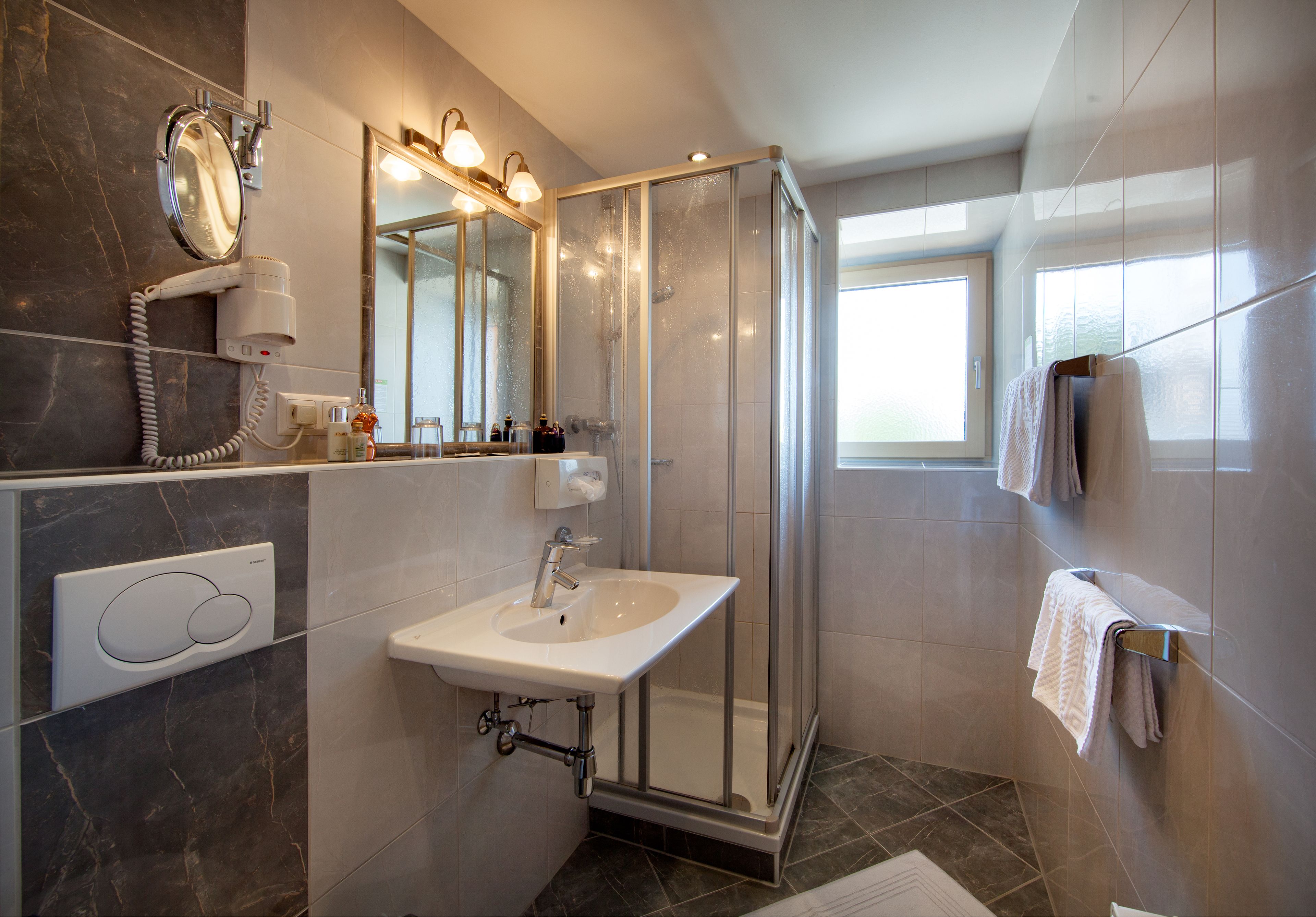 business double room, balcony | bathroom | free toiletries, hair dryer, towels