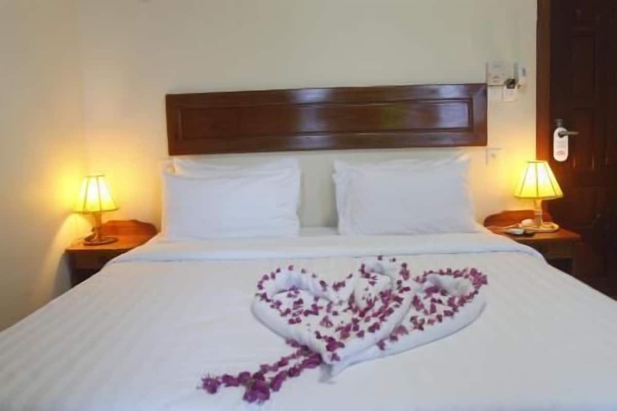 In-room safe, desk, blackout drapes, rollaway beds