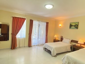 Superior Twin Room | In-room safe, desk, blackout curtains, rollaway beds - Don Bosco Hotel School (Sihanoukville)