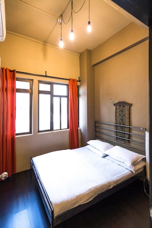 Double Room, Shared Bathroom | Free WiFi, bed sheets