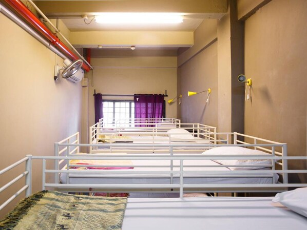 Free WiFi, bed sheets