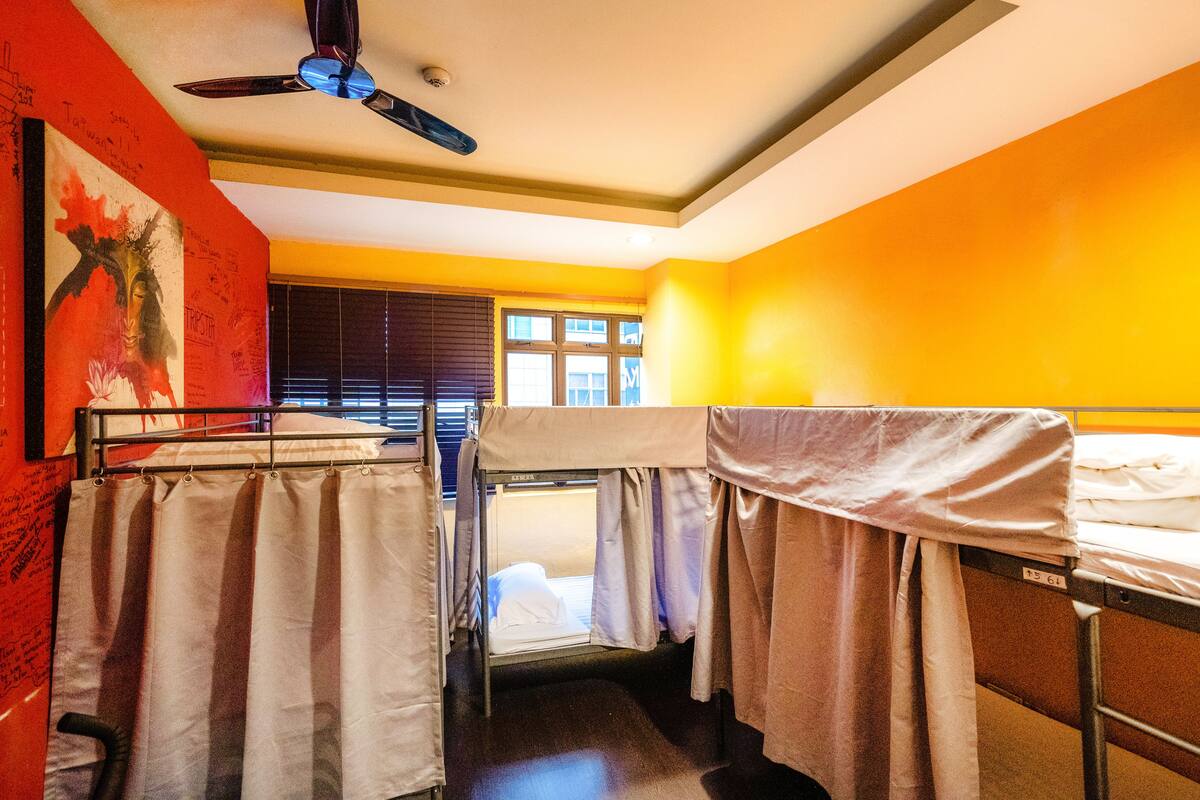 Free WiFi, bed sheets