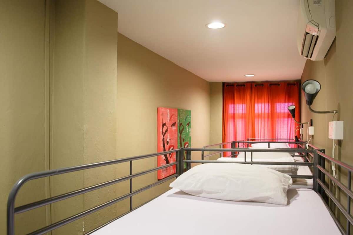Gemeinsamer Schlafsaal, Gemischter Schlafsaal, Gemeinschaftsbad (6 Persons) | Kostenloses WLAN, Bettwäsche