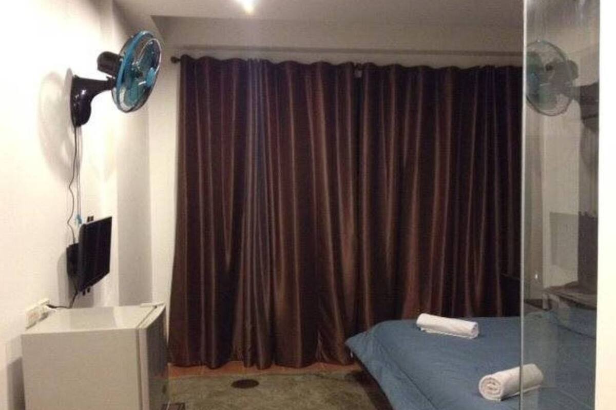 Standard Fan Room | Minibar (some free items), desk, cribs (free), rollaway beds (surcharge)