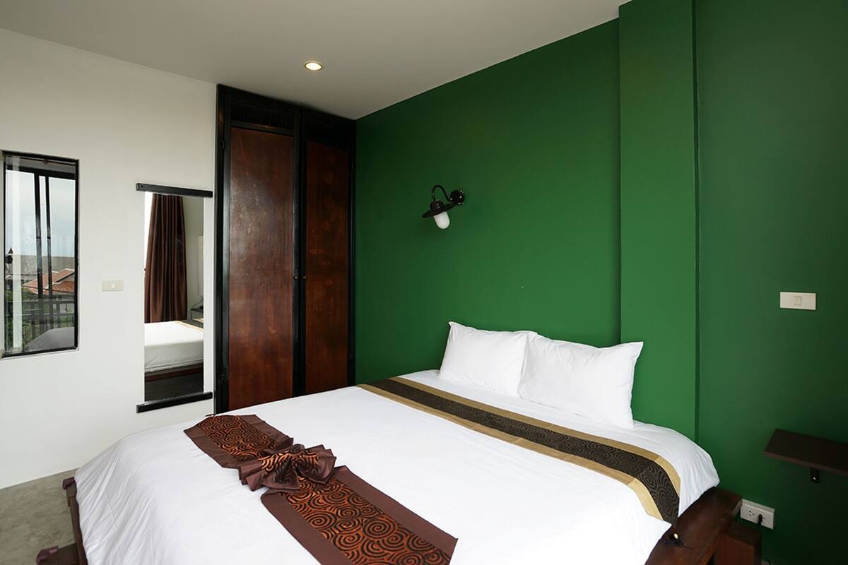 Superior Double Room | Free minibar items, individually furnished, desk, free cots/infant beds