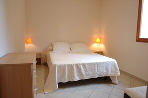 Apartment, 2 Bedrooms, Terrace, Sea View (6 pax) | Cribs/infant beds, free WiFi