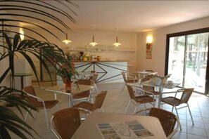 Dining - Résidence Tramariccia (Calvi)