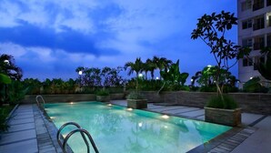 Utendørsbasseng