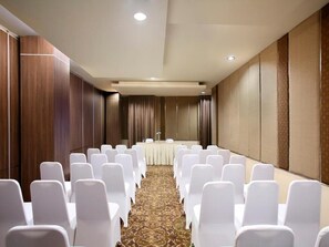 Meeting facility - Hotel Santika Depok (Depok)
