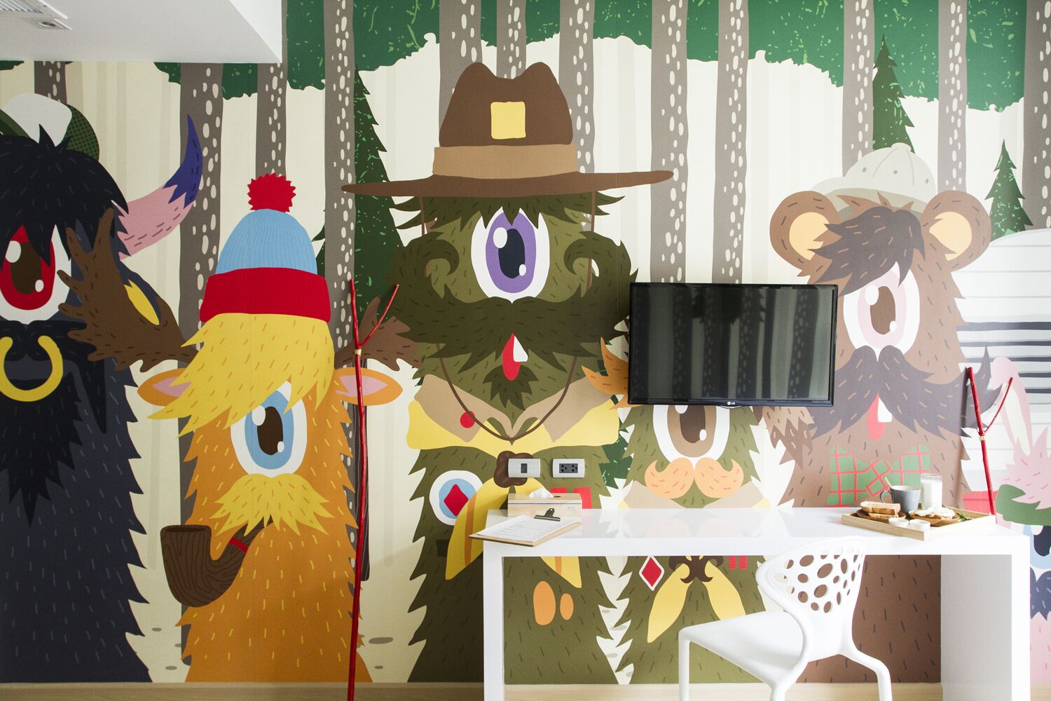 superior king room | 1 bedroom, free minibar, in-room safe, individually decorated