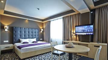 Apartamento | Área de estar | TV LED 32 polegadas com canais a cabo, TV
