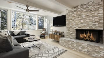 Kamar Deluks (Chat Snow 3B) | Area keluarga | TV layar datar