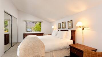 Room (700 Mon 3B Econ) | Premium bedding, individually decorated, individually furnished
