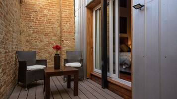 Standard Double Room, Terrace, Courtyard View