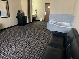 Habitación Deluxe, 1 cama de matrimonio grande | Decoración individual, mobiliario individual, escritorio y wifi gratis