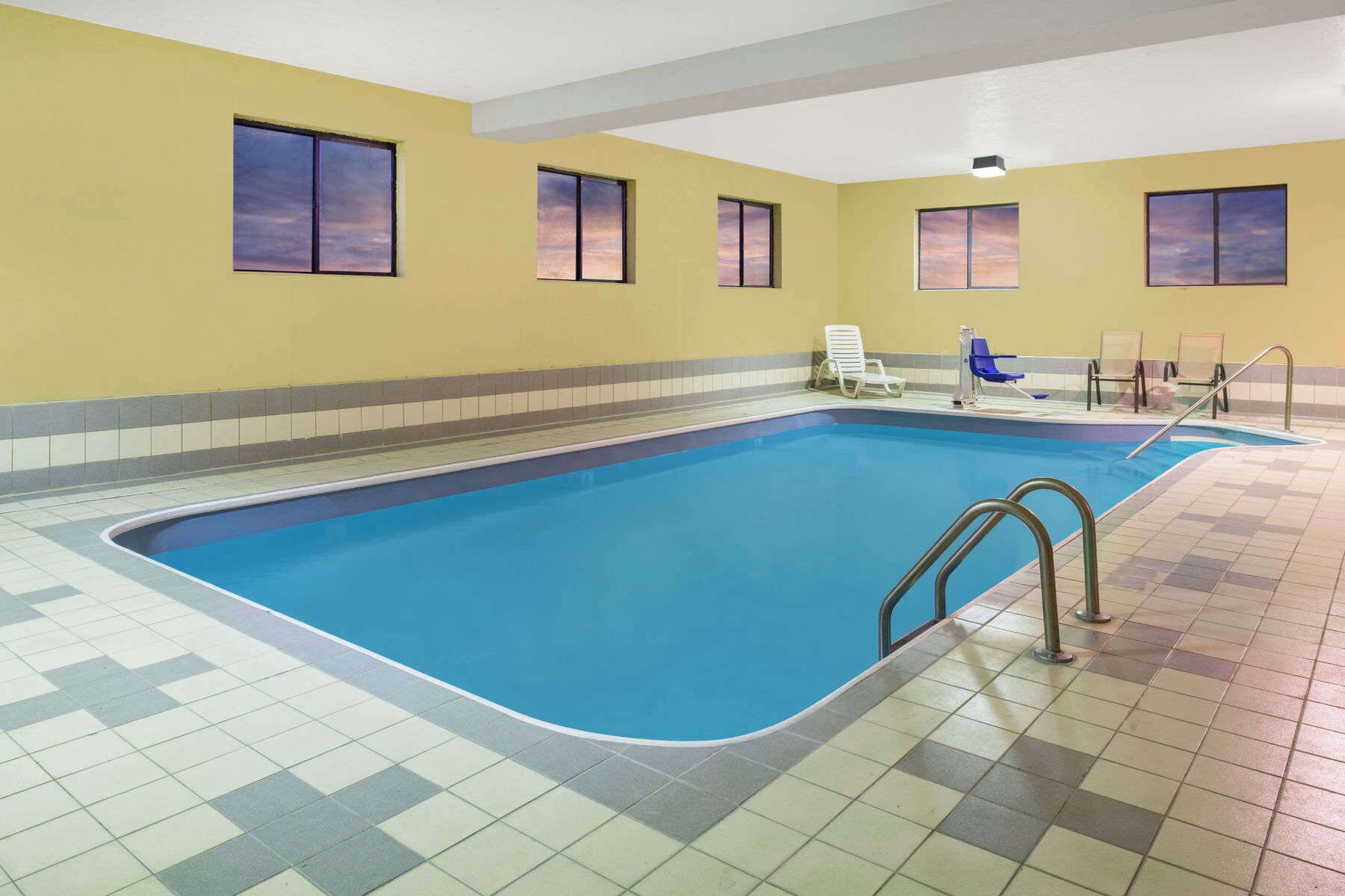 Innenpool, Außenpool