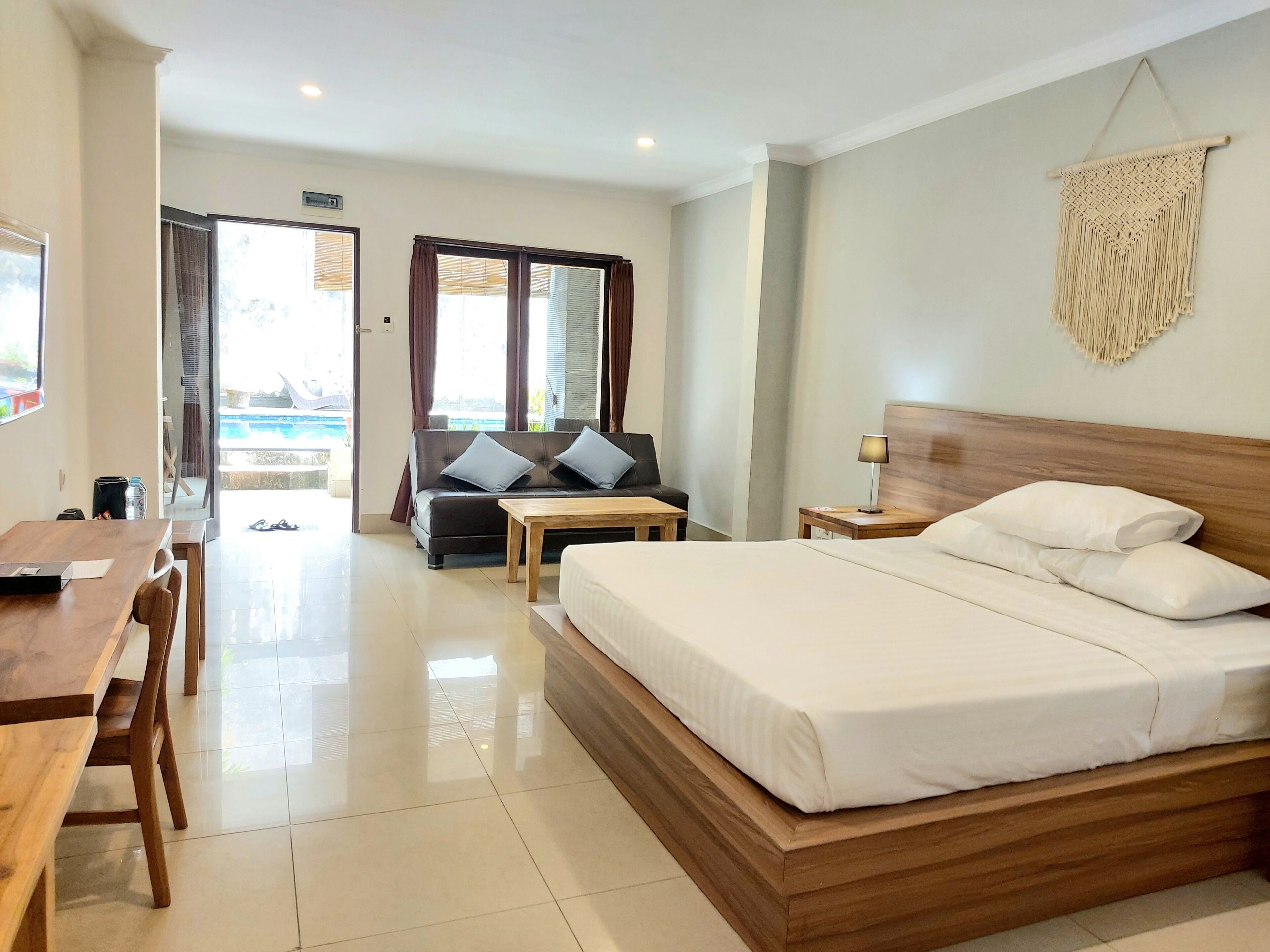 deluxe room | 1 bedroom, in-room safe, free wifi, bed sheets