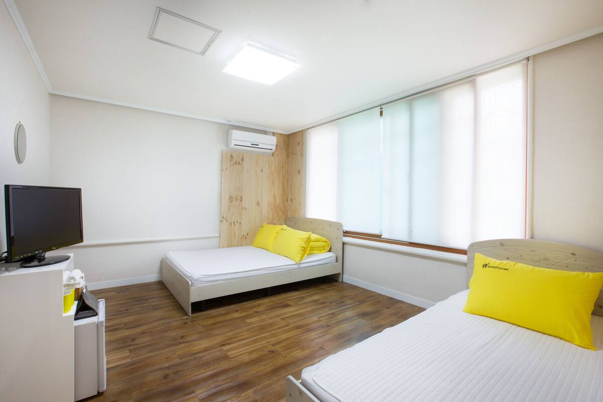 Habitación triple | Camas supletorias y wifi gratis