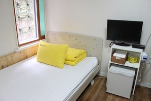 Quadruple Room | Rollaway beds, free WiFi - 24 Guesthouse Namsan Garden (Seoul)