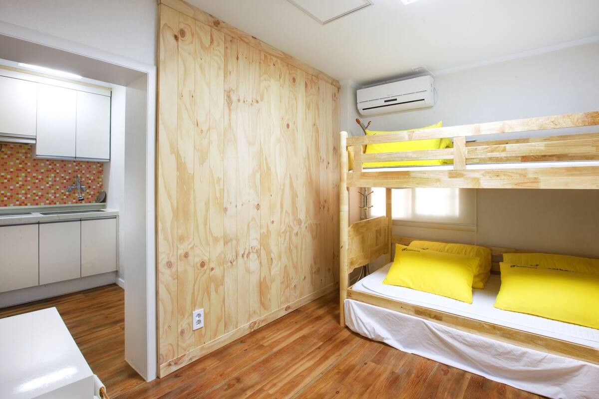 Habitación triple Deluxe | Camas supletorias y wifi gratis