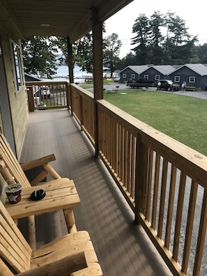 Deluxe Suite, 1 Bedroom, Lake View | Porch