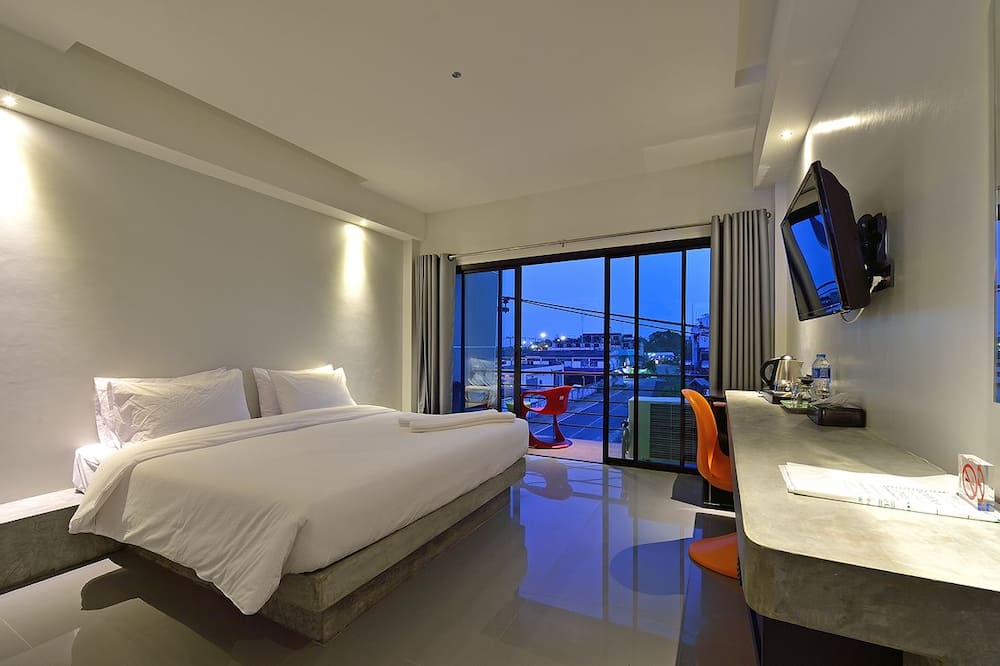 Riverside Hotel