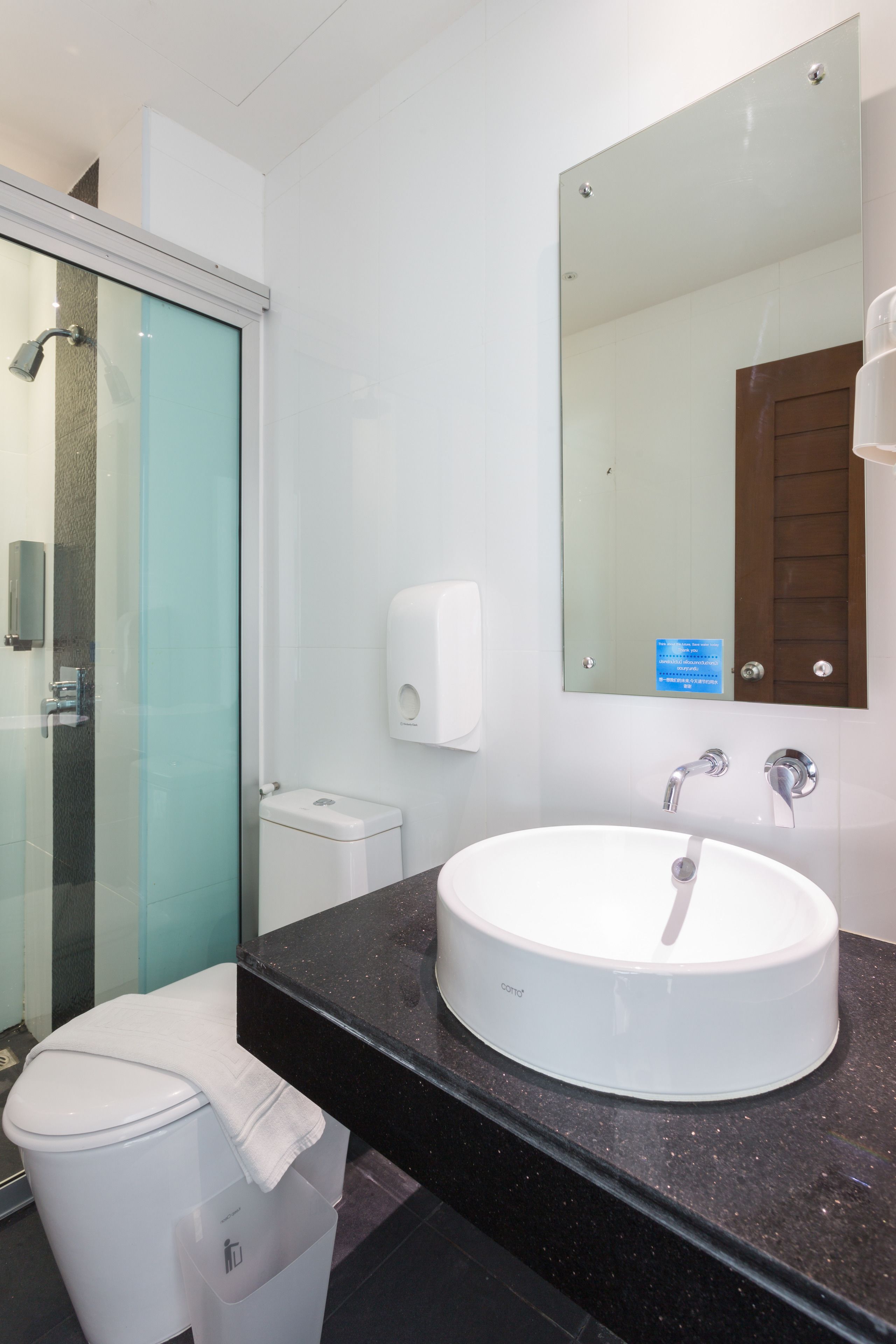 superior room | bathroom | shower, free toiletries, hair dryer, towels