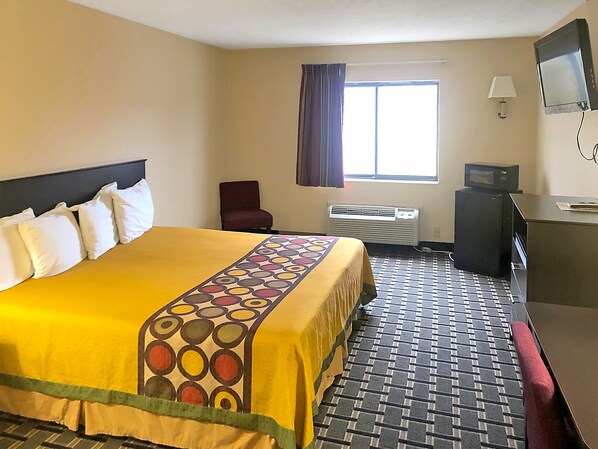 Deluxe Single Room | Soundproofing, iron/ironing board, free WiFi, bed sheets