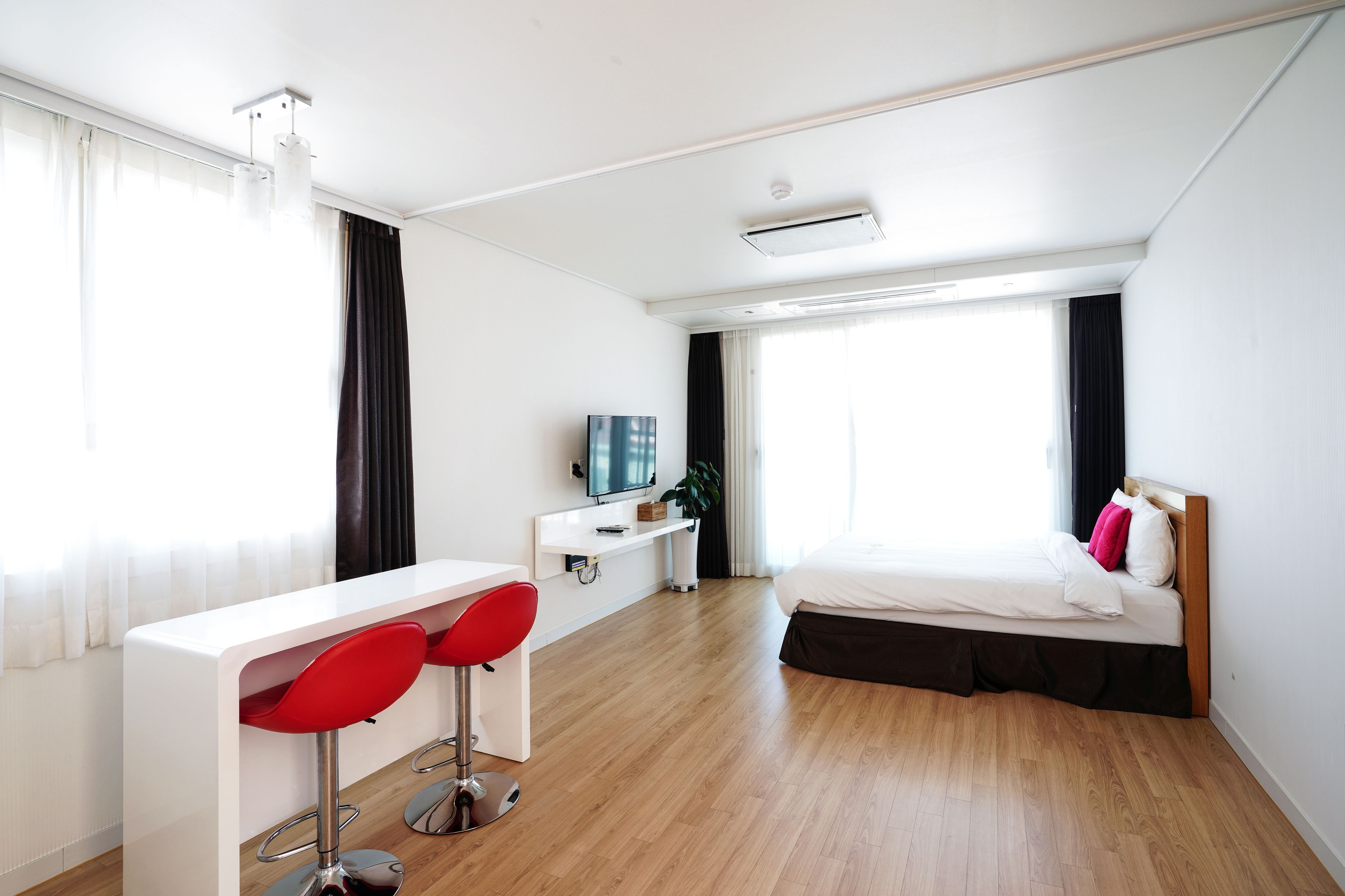 deluxe double room | desk, blackout curtains, soundproofing, iron/ironing board