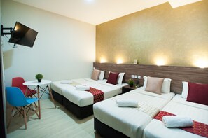 In-room safe, desk, blackout curtains, iron/ironing board - DJ Citi Point Hotel (Kuala Terengganu)