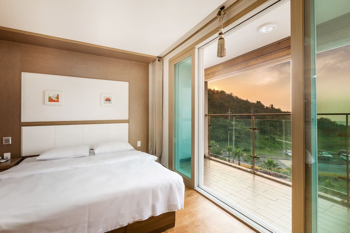 resort room (ocean view - 18 py) | 1 bedroom, free wifi