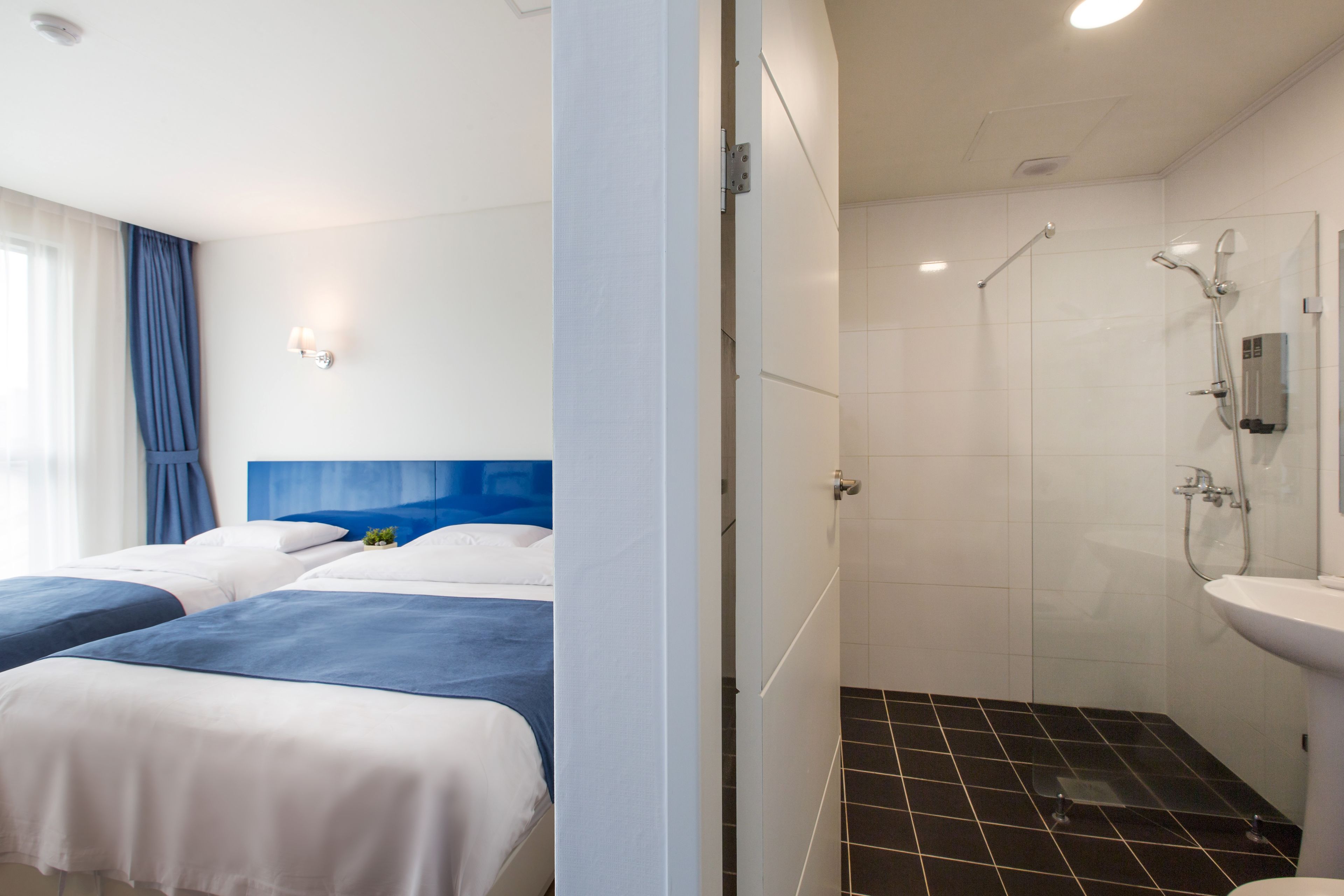 Photo - Amoureux Resort