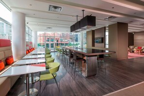 Lobby - Hampton by Hilton Cali, Colombia (Cali)