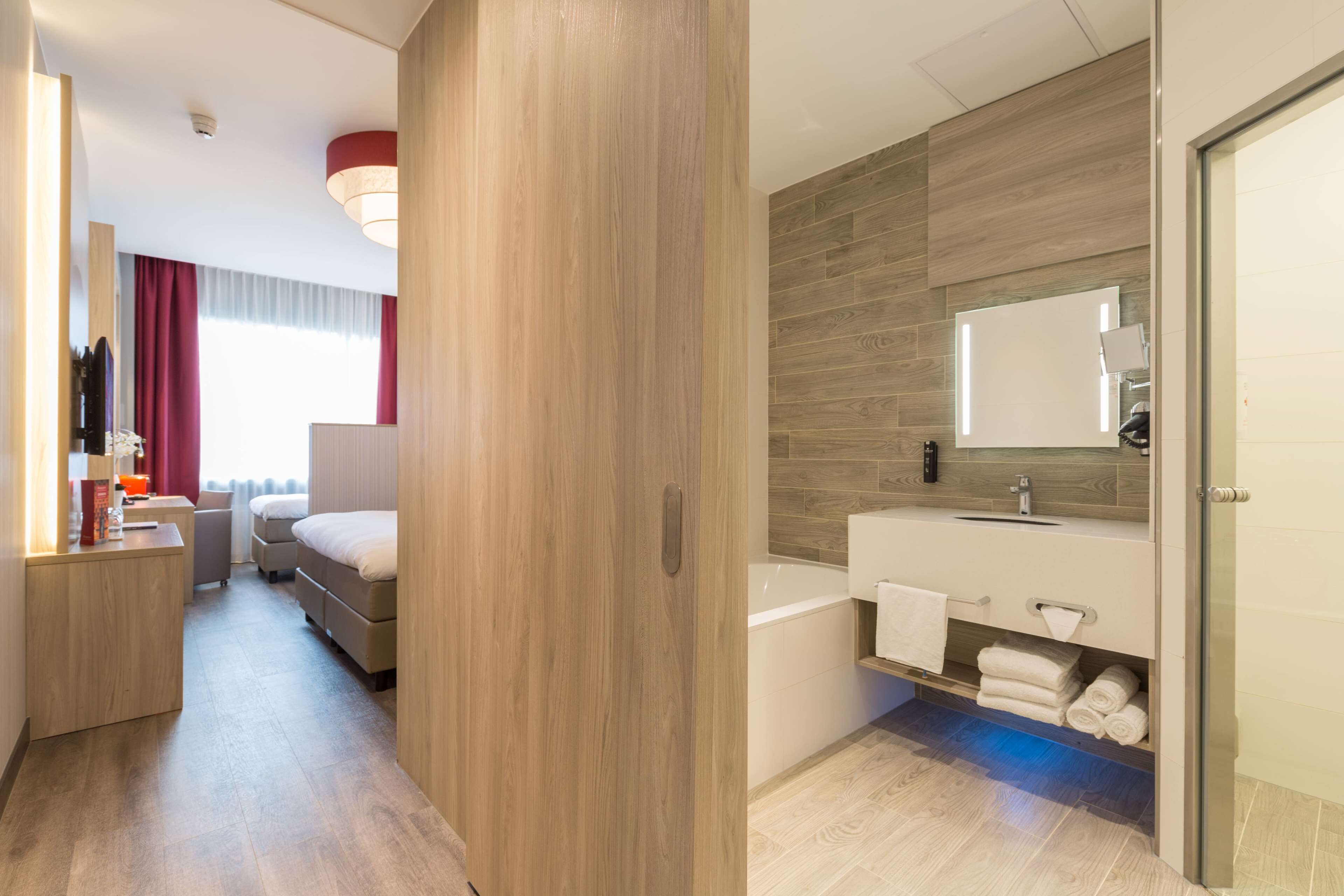 Photo - Ramada The Hague Scheveningen