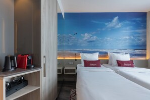 Room, 2 Single Beds | In-room safe, desk, soundproofing, free WiFi - Ramada by Wyndham The Hague Scheveningen (The Hague)