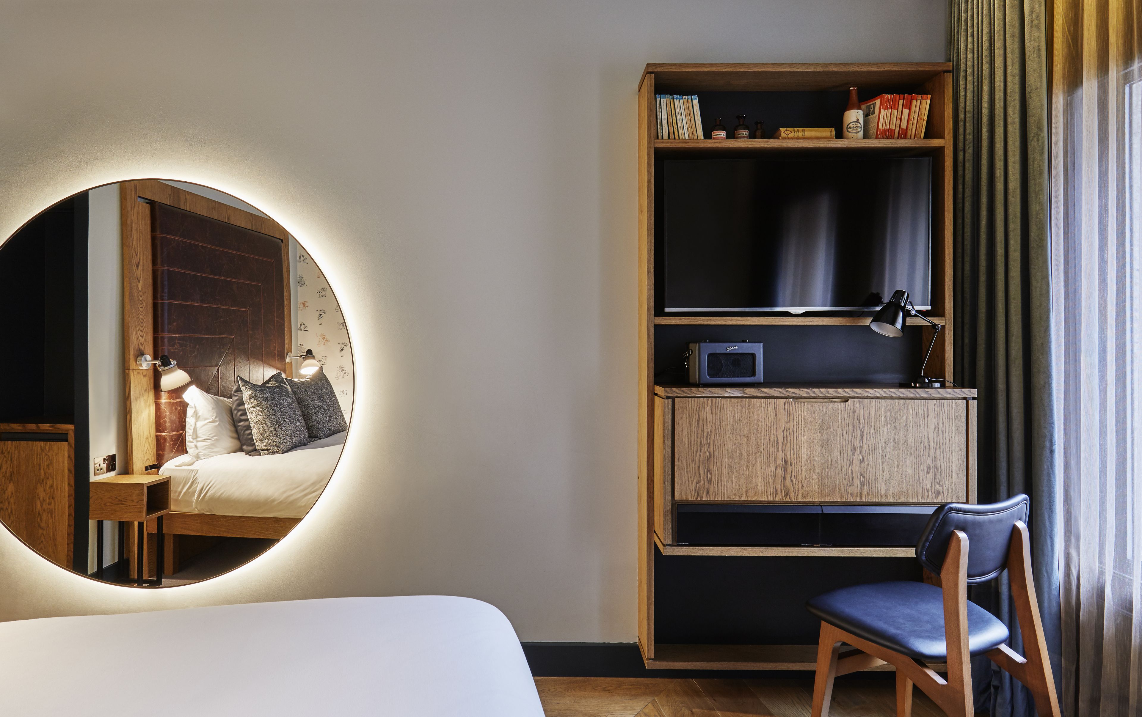 cosy double | premium bedding, in-room safe, laptop workspace, blackout curtains