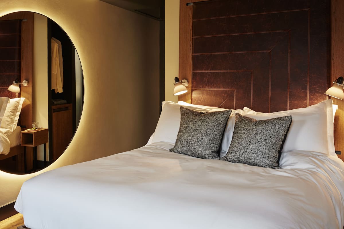 Cosy Double | Ropa de cama de alta calidad y caja de seguridad en la habitación