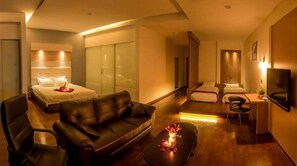 Desk, iron/ironing board, free WiFi, bed sheets - Avantgarde Hotel (Johor Bahru)