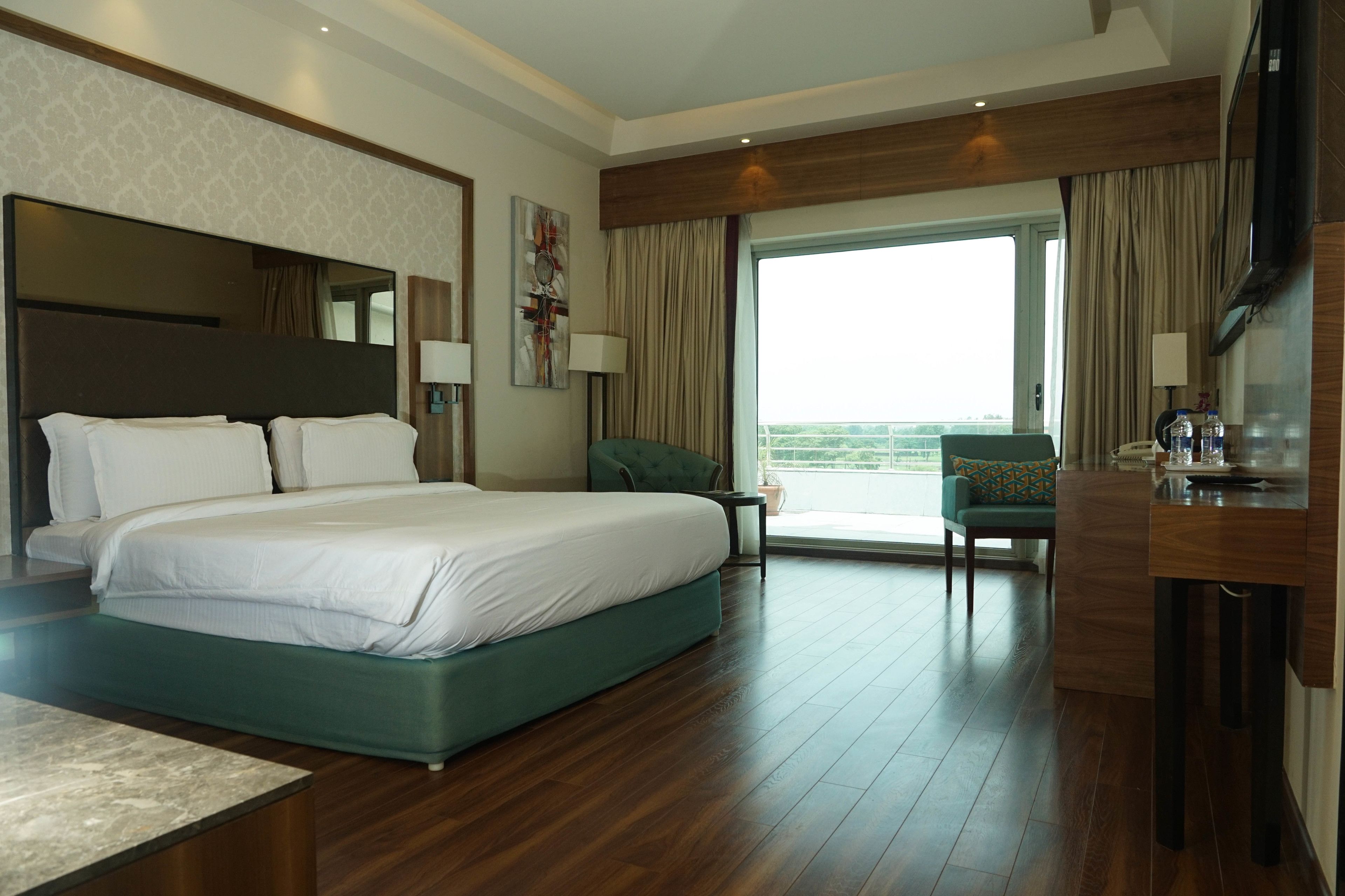 Minibar, caja de seguridad en la habitación, escritorio y wifi gratis 