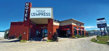 Fachada da propriedade