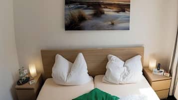 Standard Double Room | Desk, free WiFi, bed sheets