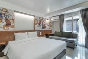 Minibar, in-room safe, desk, free WiFi - Cozytel Chiangmai (Chiang Mai)