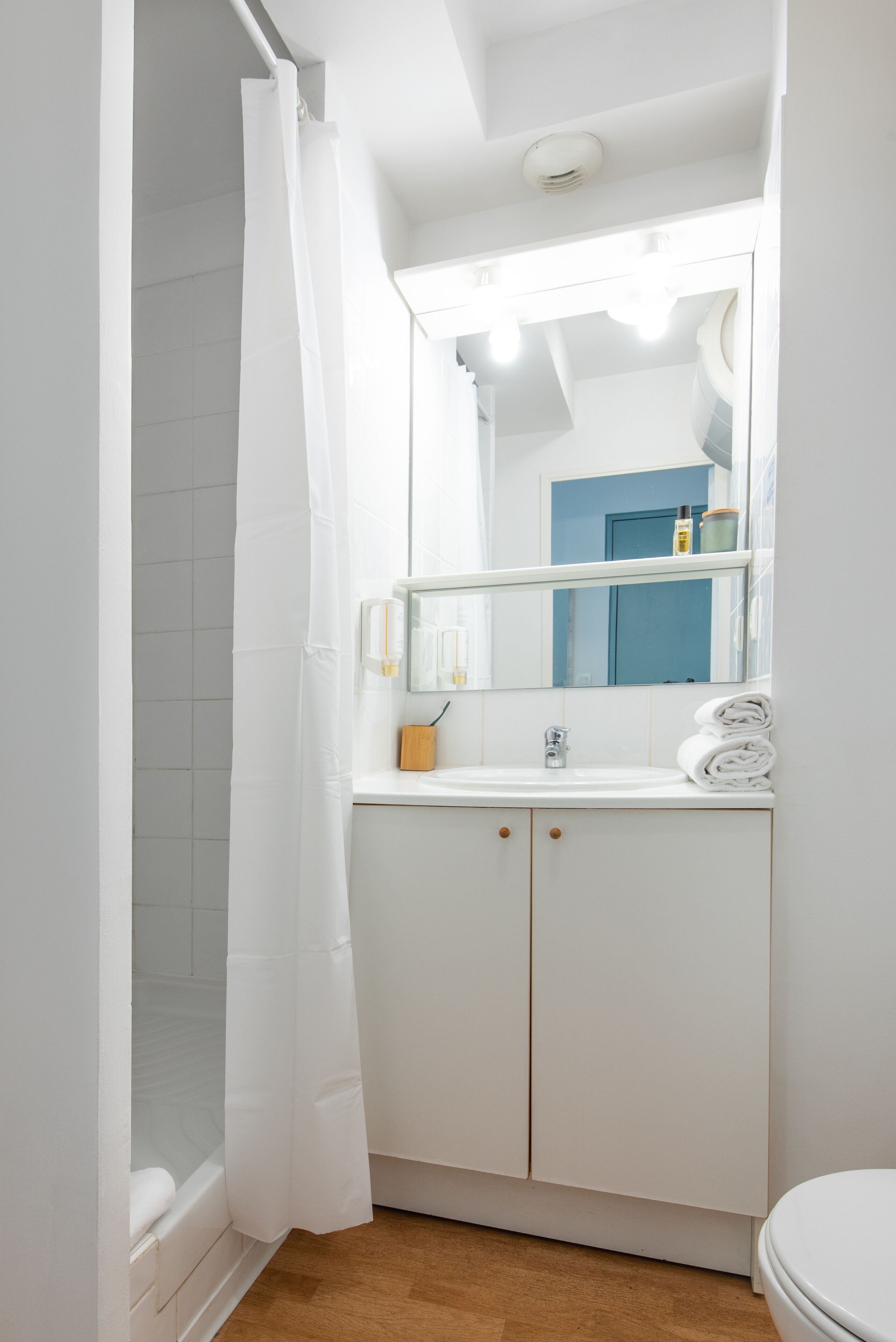 Eco-friendly toiletries, hair dryer, towels