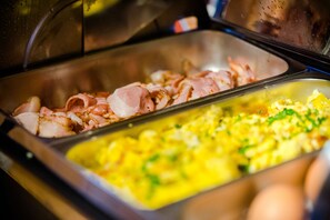 Petit déjeuner buffet